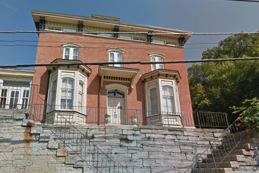 Merry Mansion East Dubuque Exterior foto